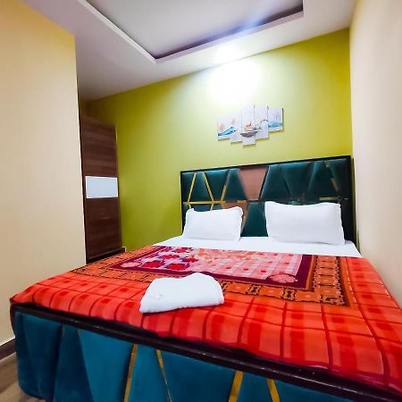 ניו דלהי Roomshala 122 Hotel Park View - Near Adarsh Nagar מראה חיצוני תמונה
